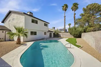 3648 Margarita Way, Las Vegas, NV 89103 Pool
