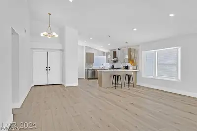8 Barton Spring Circle, Henderson, NV 89074 