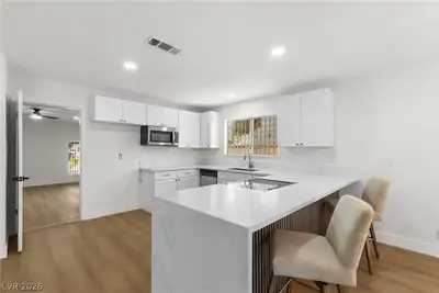 4681 Lancer Way, Las Vegas, NV 89121 Kitchen