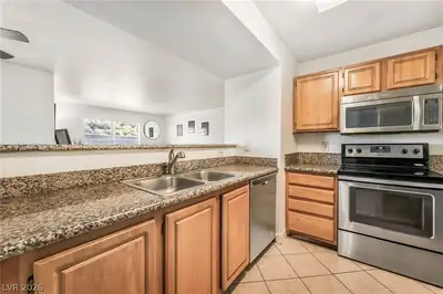 5055 West Hacienda Avenue 1136, Las Vegas, NV 89118 Kitchen