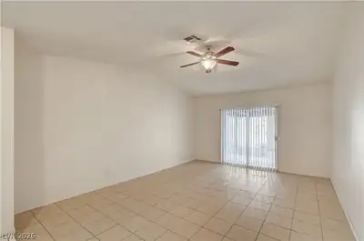 1724 PALM Street, Henderson, NV 89011 Living Room