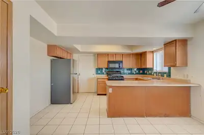 1724 PALM Street, Henderson, NV 89011 Kitchen