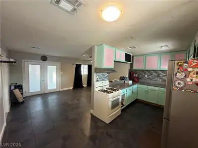 1025 Villa Circle, Las Vegas, NV 89108 Kitchen