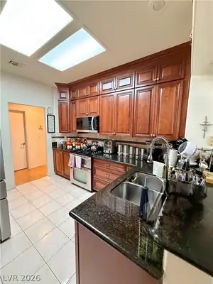 10412 Villa Ridge Drive, Las Vegas, NV 89134 Kitchen