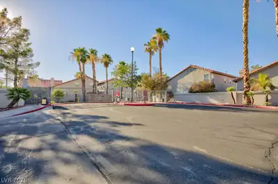 2246 RAMSGATE Drive, Henderson, NV 89074 Entrance Foyer