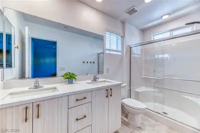 264 Banished Avenue 2, North Las Vegas, NV 89031 Primary Bathroom
