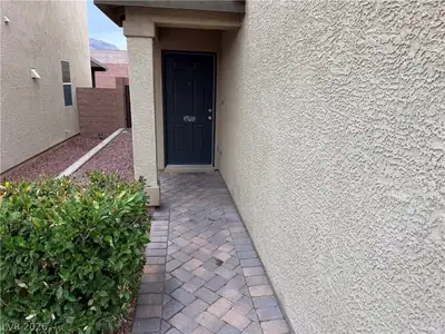 7879 Shoreline Ridge Court, Las Vegas, NV 89166 Entry