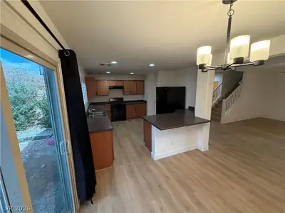 7879 Shoreline Ridge Court, Las Vegas, NV 89166 Kitchen