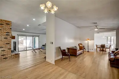 1401 Sharon Road, Las Vegas, NV 89106 Living Room