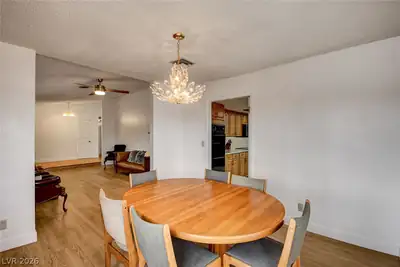 1401 Sharon Road, Las Vegas, NV 89106 Dining Area