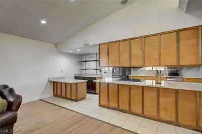 1401 Sharon Road, Las Vegas, NV 89106 Kitchen