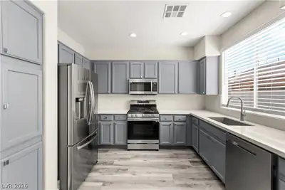 7229 Fountain Village Avenue, Las Vegas, NV 89113 Kitchen