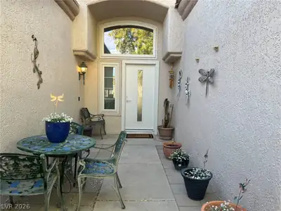 2833 Sungold Drive, Las Vegas, NV 89134 Entry