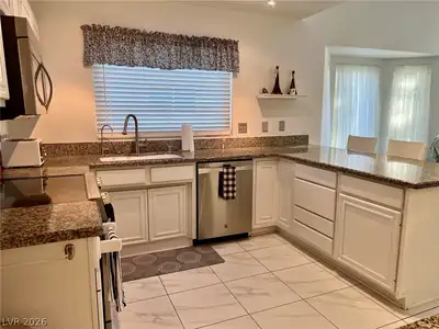 2833 Sungold Drive, Las Vegas, NV 89134 Kitchen