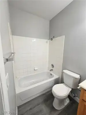 9245 ADAMSHURST Avenue, Las Vegas, NV 89148 Primary Bathroom