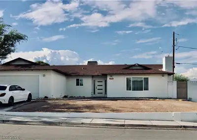 3610 Antigua Avenue, Las Vegas, NV 89121 Front of Structure
