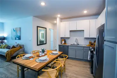 4480 Meadows Lane 335, Las Vegas, NV 89107 Kitchen