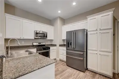 1525 Spiced Wine Avenue 3105, Henderson, NV 89074 Kitchen