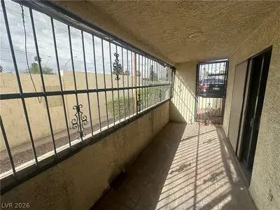 2080 Karen Avenue 1, Las Vegas, NV 89169 Patio