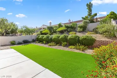 1725 Pacific Breeze Drive, Las Vegas, NV 89144 Yard