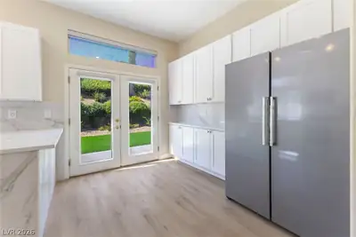 1725 Pacific Breeze Drive, Las Vegas, NV 89144 Kitchen