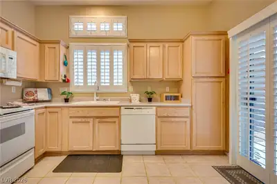 2025 Red Dawn Sky Street, Las Vegas, NV 89134 Kitchen