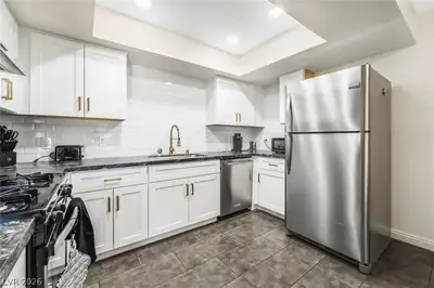 5576 West Rochelle Avenue 43C, Las Vegas, NV 89103 Kitchen