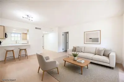 3823 South Maryland Parkway B11, Las Vegas, NV 89119 