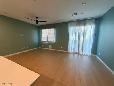2662 Kindswood Street, Henderson, NV 89044 Living Room