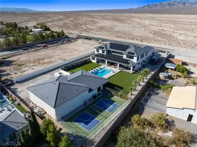 6265 Iron Mountain Road Las Vegas, NV 89131