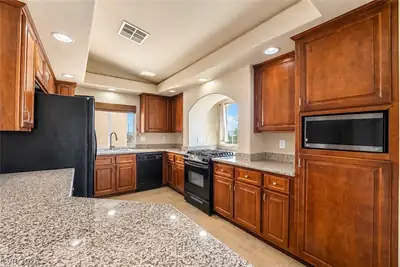 6771 Bravura Court, Las Vegas, NV 89139 Kitchen