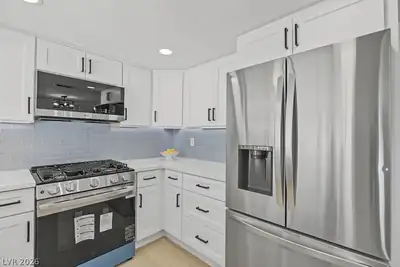 2371 Pickwick Drive 73, Henderson, NV 89014 Kitchen