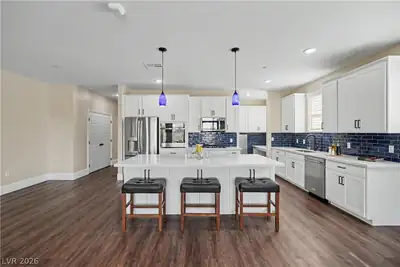 2555 Hampton Road 11210, Henderson, NV 89052 Kitchen