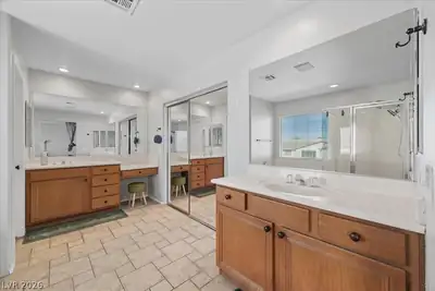 2386 Flute Avenue, Henderson, NV 89052 Primary Bathroom
