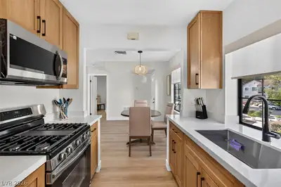 4854 Nara Vista Way 201, Las Vegas
