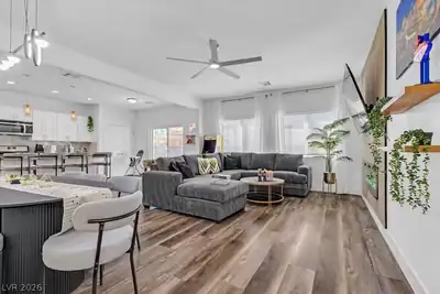 2713 Concord Street, North Las Vegas, NV 89030 Living Room