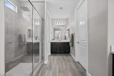 1181 Scenic Edge Street, Henderson, NV 89002 Primary Bathroom