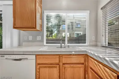 812 Bow Creek Lane, Las Vegas, NV 89134 Kitchen