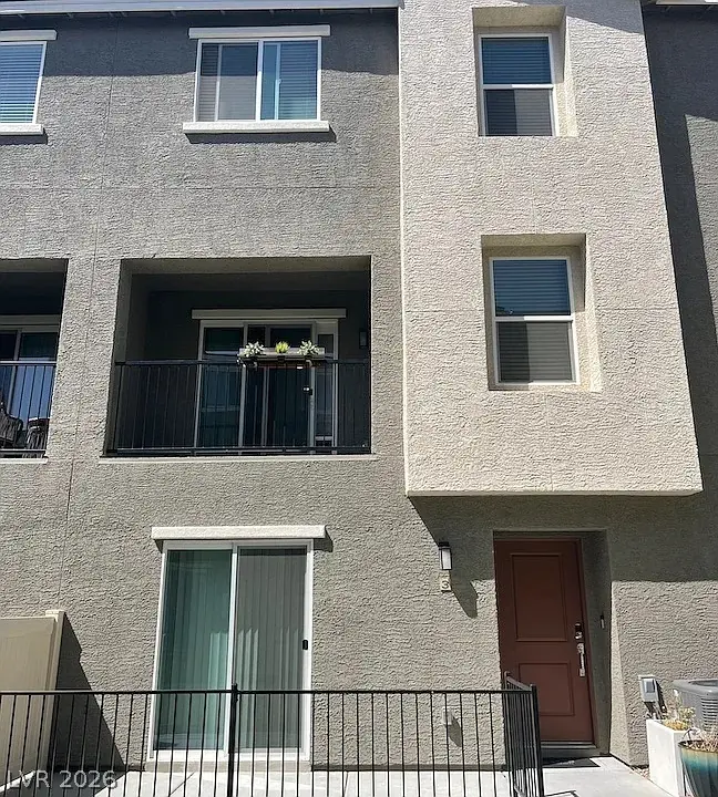 2823 Kona Blue Lane 3, Las Vegas, NV 89183