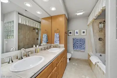 3557 Brittlewood Avenue, Las Vegas, NV 89120 Primary Bathroom