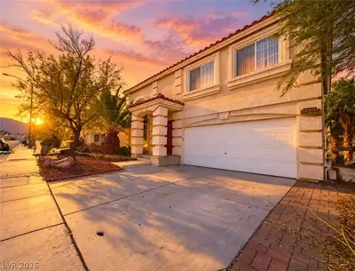 8700 Raindrop Canyon Avenue, Las Vegas