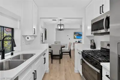 4724 Nara Vista Way 204, Las Vegas, NV 89103 Kitchen