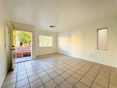 10433 Wyatt Earp Court, Las Vegas, NV 89129 Living Room