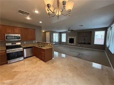 5904 Gold Horizon Street, North Las Vegas, NV 89031 Kitchen