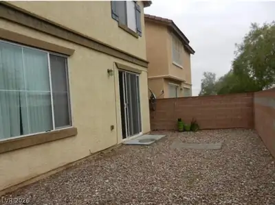 4421 Oberlander Avenue, North Las Vegas, NV 89031 Yard