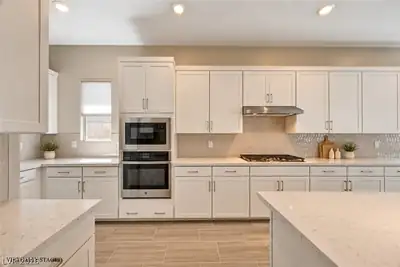 199 Bella Noche Street, Las Vegas, NV 89138 Kitchen