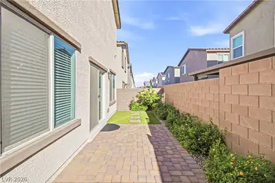 3499 La Cura Avenue, Las Vegas, NV 89141 Yard