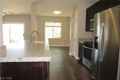 712 Peachy Canyon Circle 102, Las Vegas, NV 89144 Kitchen