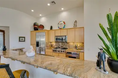 51 East Braelinn Drive, Henderson, NV 89052 Kitchen