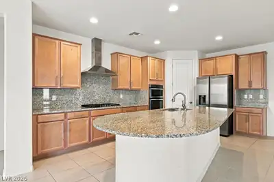 9945 Bristlecone Skye Avenue, Las Vegas, NV 89166 Kitchen